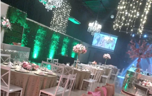 Buffet Madeira para eventos corporativos. Transforme Seu Evento Corporativo em Uma Experiência Memorável Venha conhecer nossa gastronomia com entradas e pratos surpreendentes, que proporcionará uma experiência sensorial, que começa pelo visual te puxa pelo aroma e conquista no sabor.